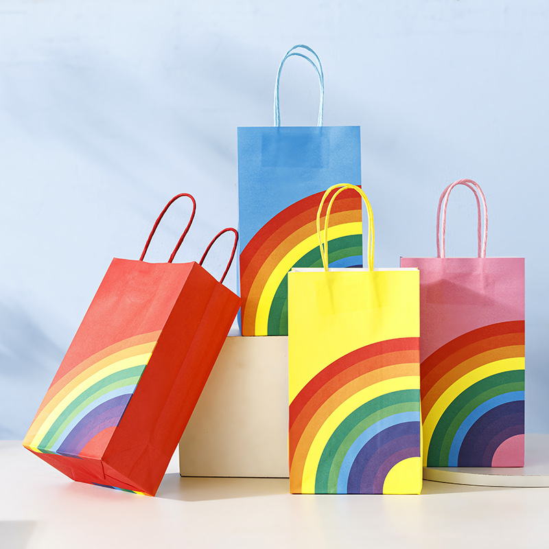 En stock bolsa de arco iris portátil papel Kraft blanco fondo cuadrado bolsa de papel regalo de mano bolsa de regalo de vacaciones logotipo imprimible