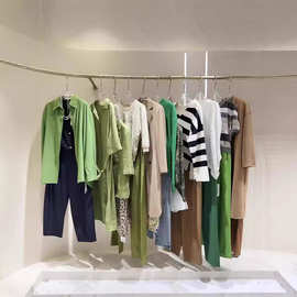 路卡品牌折扣女装高端尾货清货衣服批发专柜清仓厂家货源拿货