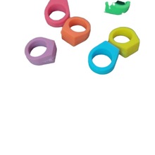 厂家直销塑胶儿童卡通配件饰品仿硅胶戒指环配件软胶环戒指卡通