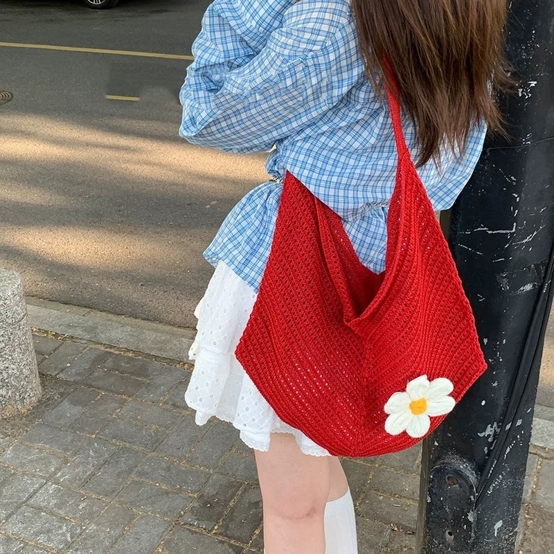 Large-Capacity Woven Bag, Summer Niche Design, Red Hollow Straw Bag, Seaside Travel Shoulder Tote Bag Large-Capacity Woven Bag, Summer Niche Design, Red Hollow Straw Bag, Seaside Travel Shoulder Tote Bag