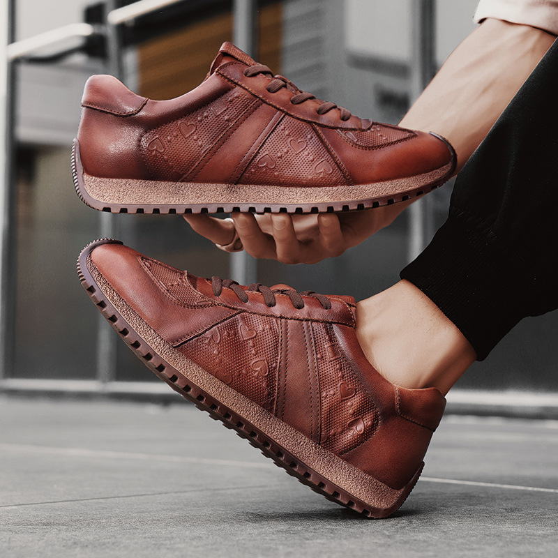 Zapatos de entrenamiento alemanes, zapatos de suela gruesa de verano de moda, superficie de cuero, impermeable, antideslizante, resistente al desgaste, tendencia de alta gama, zapatos Forrest Gump coreanos