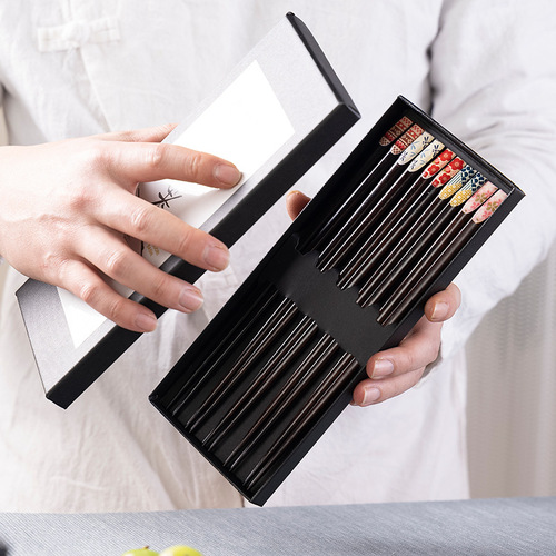 Directly approved by the manufacturer, one person and one chopstick for meal sharing, hotel household chopsticks for cooking sushi, fashionable Japanese-style pointed nail chopsticks