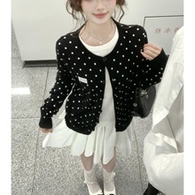 �羳�F؛��о����ɫ���c�كɼ�ᘿ��_������Ů����С����ë������