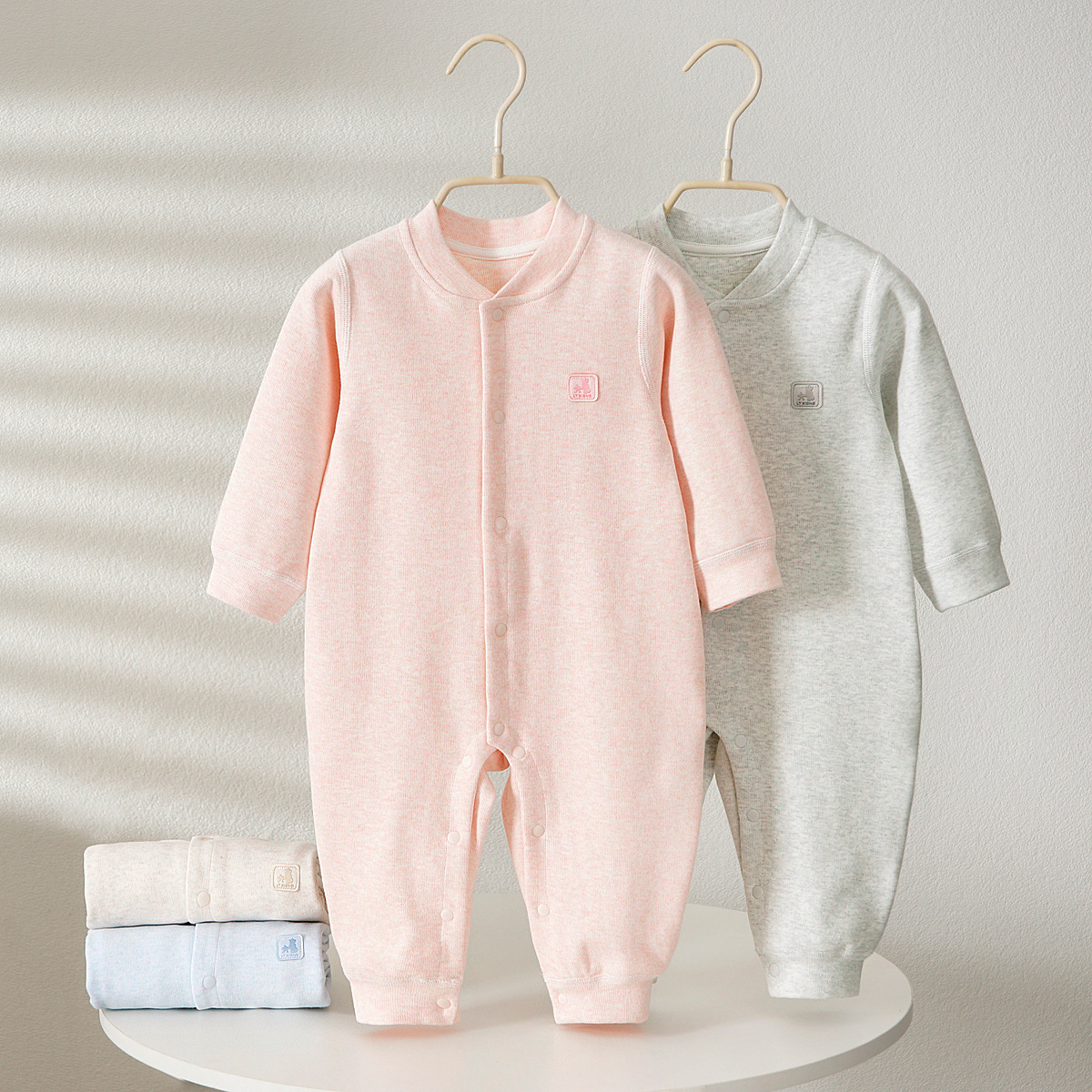 Baby jumpsuit March -18 August Spring and Autumn Shiru Cotton Baby Buckle Hatshirt Newborn jumpsuit Underwear