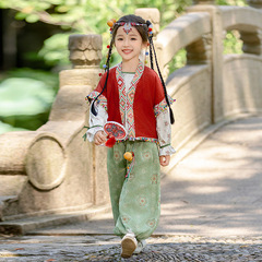 女の子の漢服の中の大きい子供の新しい中国式の秋のタイプの中国風の唐の服の女の赤ちゃんの3セットの中秋節の国慶節の公演服