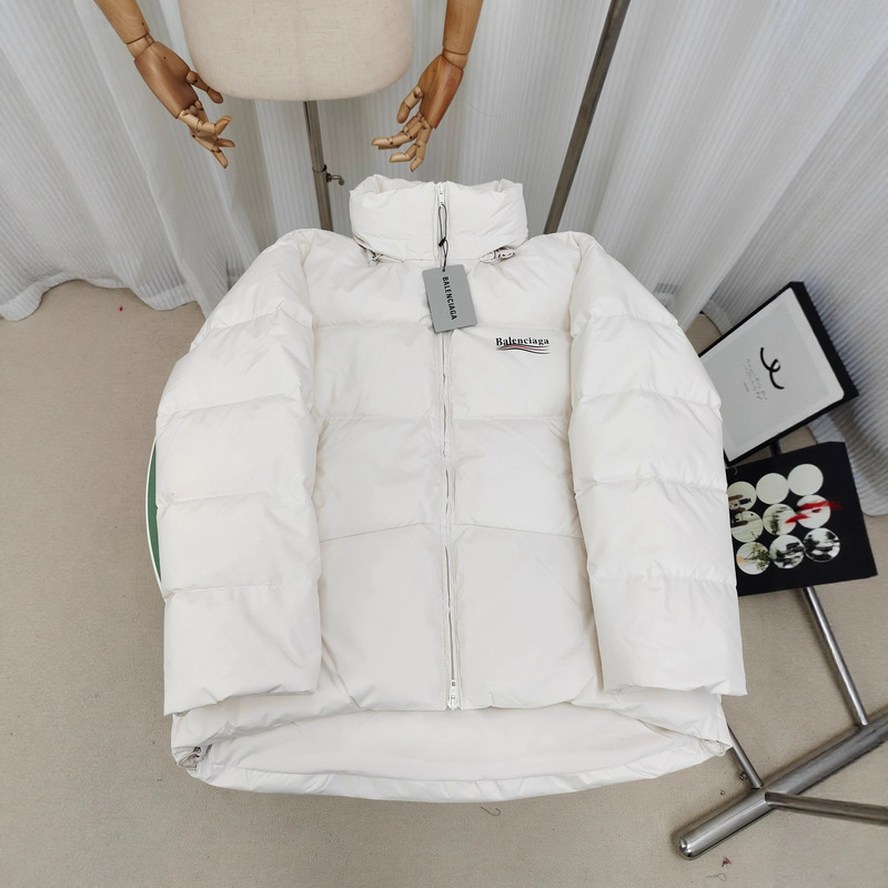 2026 Autumn and Winter New Paris Sega Coke Couple Style White Duck down Jacket Warm Pure Color Bread Jacket