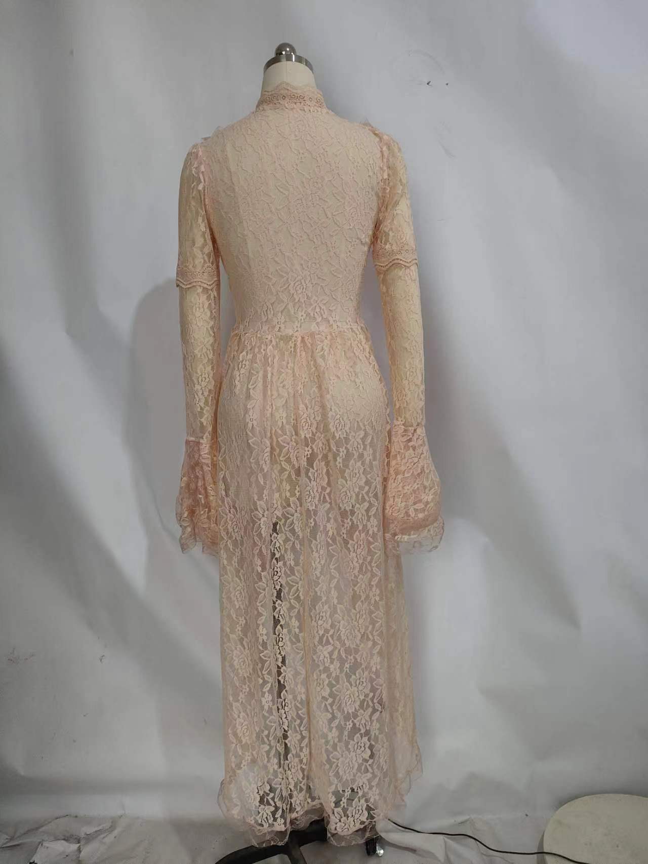 Abito medievale in pizzo per donna elegante costume da cerimonia_voghion.com