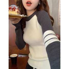 包芯纱撞色拼接长袖圆领美式复古针织衫女秋冬条纹内搭修身毛衣