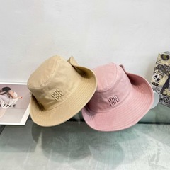 2025新型アルファベット刺繍漁師帽のつばの高品質女性春夏顕顔小盆帽日よけ帽子バッチ