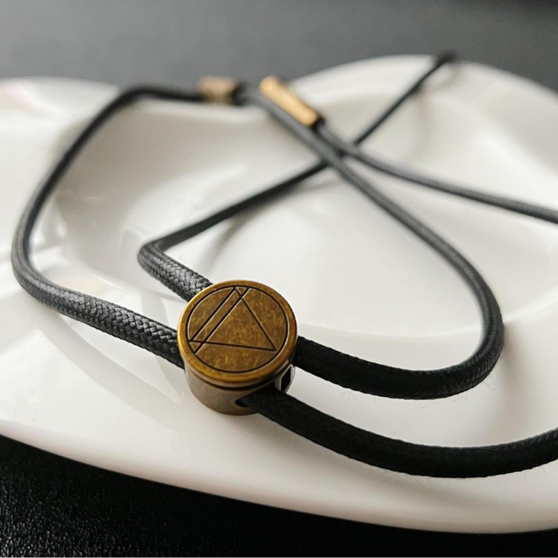 Bolo Tie Men's Retro Green Adjustable Necklace Simple Style_voghion.com