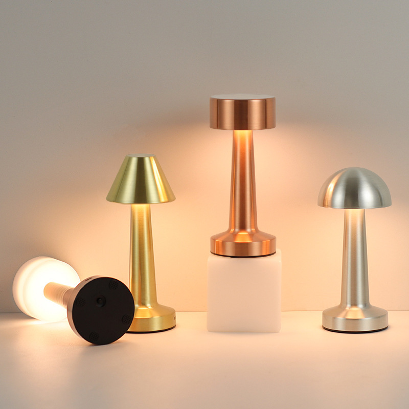 Transfronterizos lujosos nórdicos ins bar toque metal retro lámpara de escritorio dormitorio creativo cabezal de cama decoración lámpara de escritorio image 4