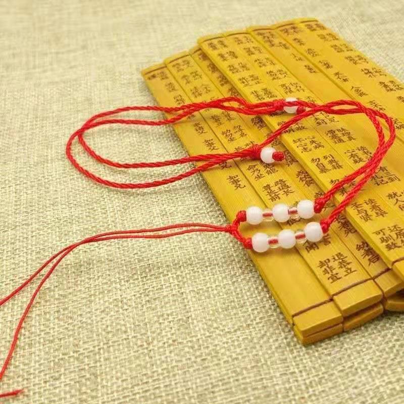 Exquisite eight beads red rope