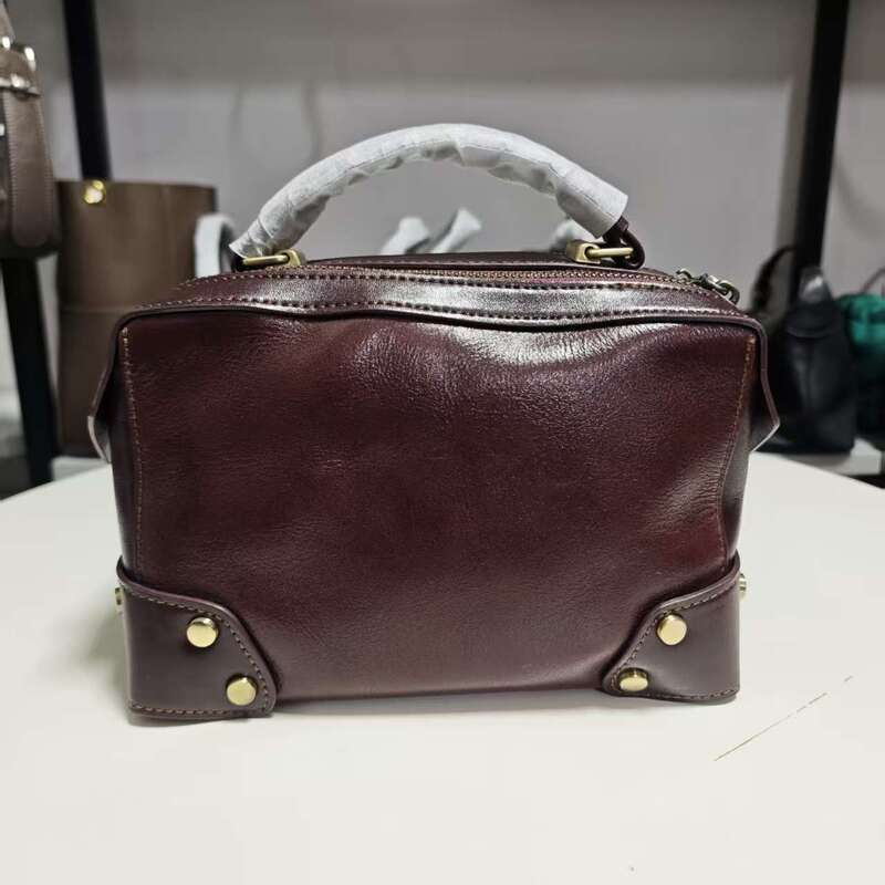 New Special Price Non-refunded Leather Bag Women's Crossbody Bag Fashionable All-match Handbag Underarm Small Square Bag Shoulder Bag New Special Price Non-refunded Leather Bag Women's Crossbody Bag Fashionable All-match Handbag Underarm Small Square Bag Shoulder Bag