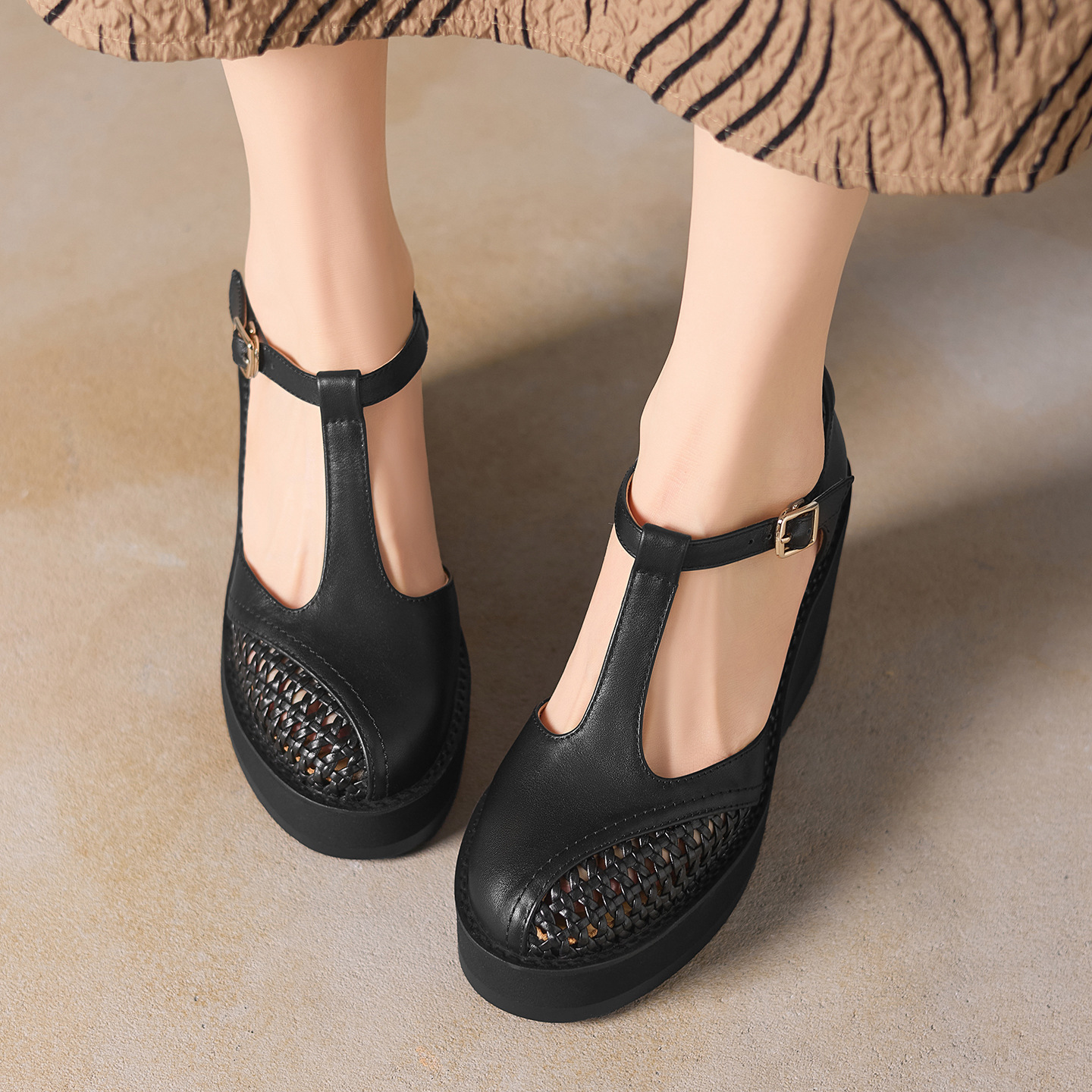 Sandal cao gót nữ quai ngang khóa T, đế dày platform, gót 9.5 cm — đen