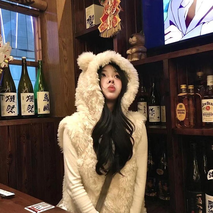 衣服女款春季小熊耳朵马甲毛毛外套女2026秋冬新款连帽仿羊羔毛绒