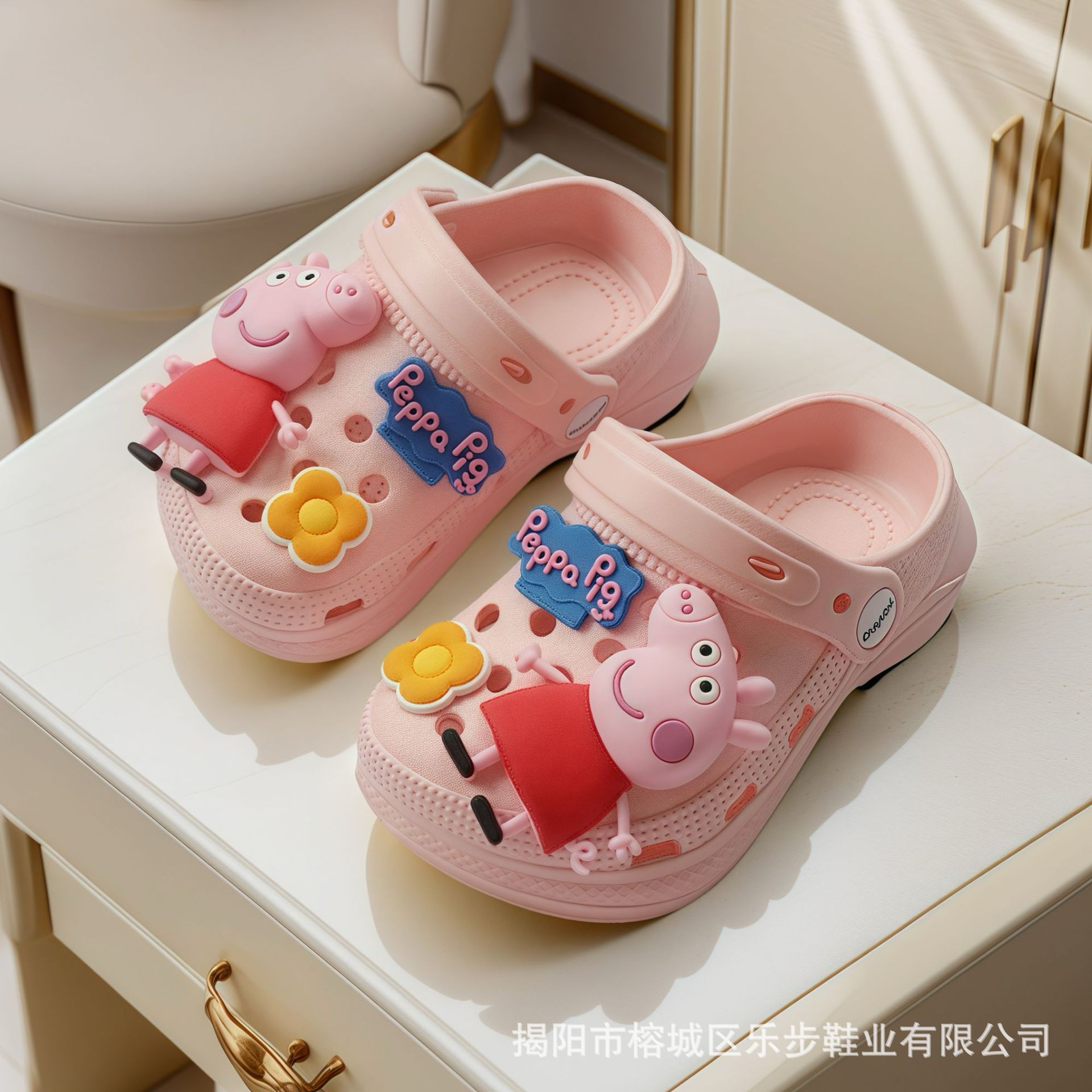 Peppa Pig's New Clogs Summer Home Indoor Cartoon Cute Eva Boys and Girls Baotou Beach Sandals