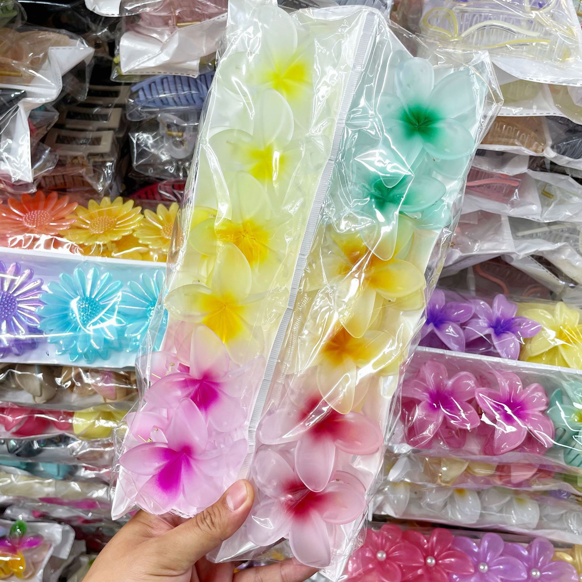 Europa y los Estados Unidos explotaron 8CM huevo flores clip de cabello de alta calidad para mujeres agarrar el cabello de tiburón color caramelo transfronterizo agarrar clip de cabello