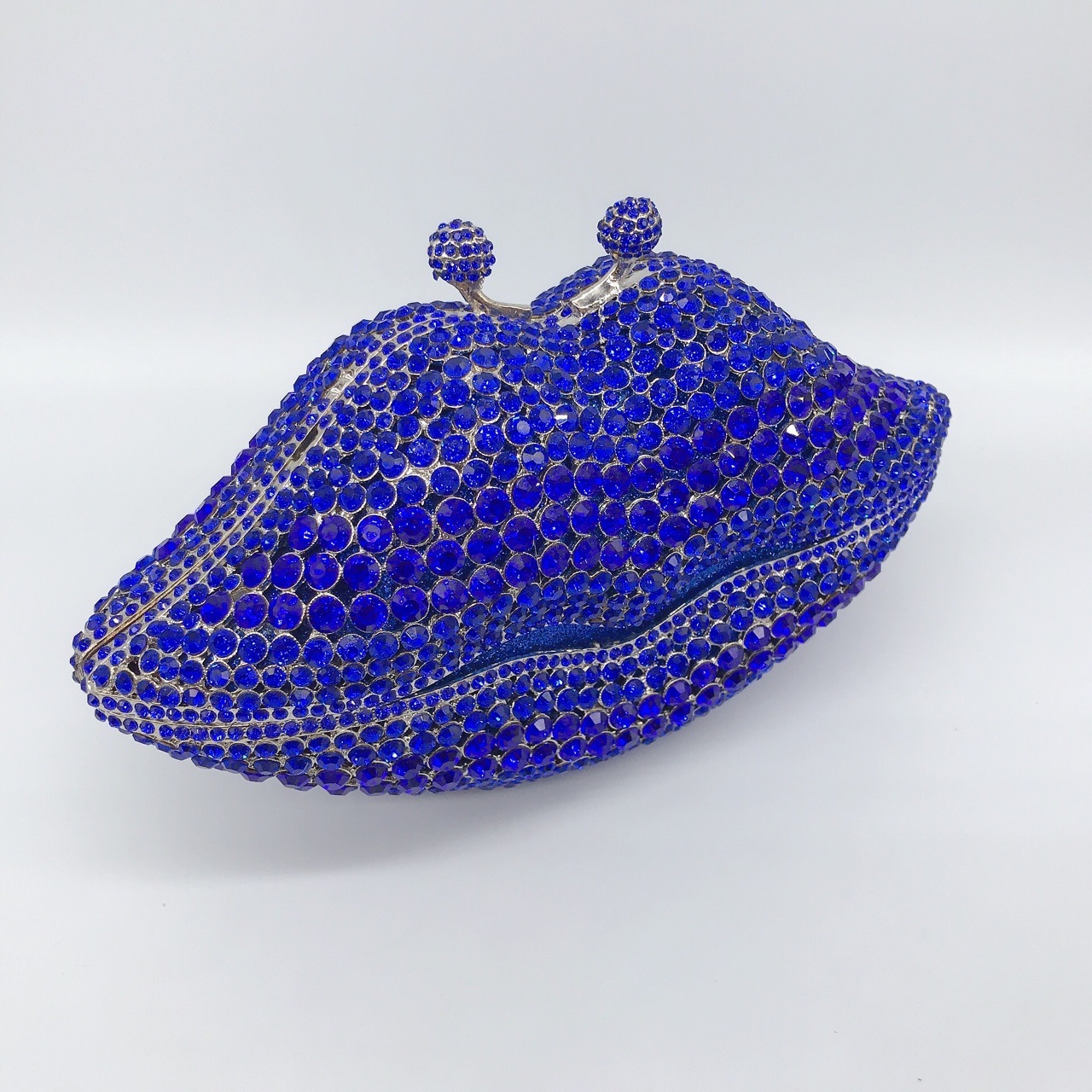 Selección estricta AliExpress labios diamantes bolsas de cena damas vestidos de banquete de diamantes bolsas de mano de metal caja dura bolsas azules