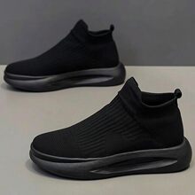 ͸���w����Ь�ļ��W��WЬ��ʿһ�_�ŷ����\�����e��׺�ɫ�m��Ь