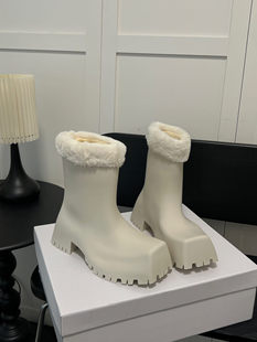 2025���¿�^���ëëЬŮ�������һ�_�žW�t��ѥ���e�r�ж�ѥ