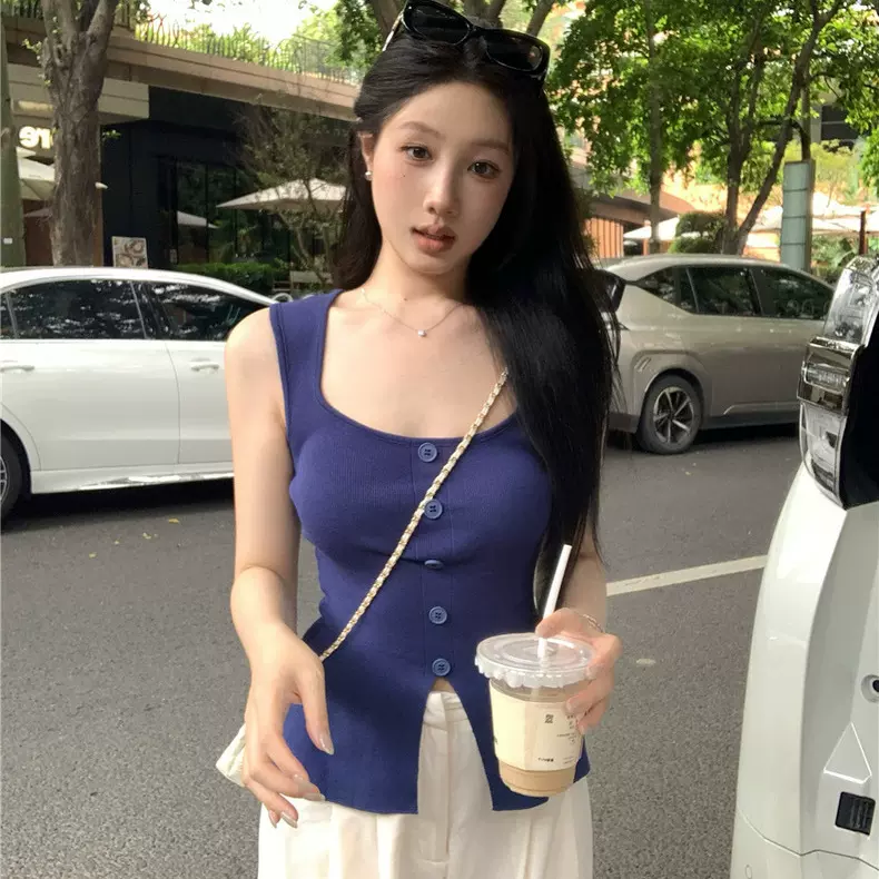 单排扣开叉背心女夏季新款极简风冰丝针织方领修身显瘦无袖上衣女