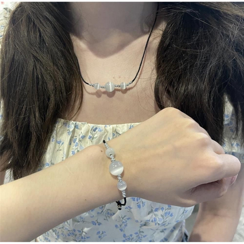 Kuaishou-style white cat's eye stone lucky bead necklace/bracelet for women, braided bracelet, clavicle chain, a great gift for your best friend.