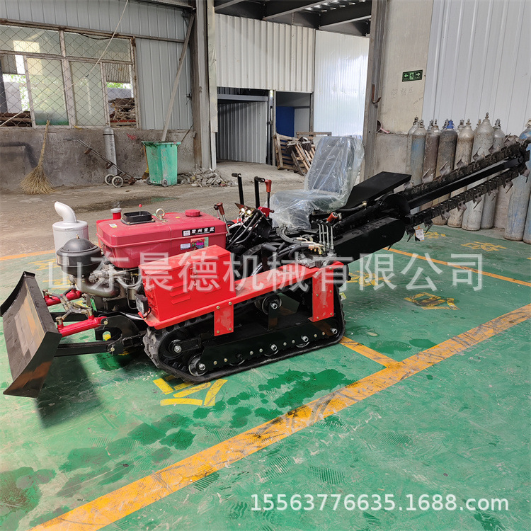乘坐式链条式开沟机 柴油埋管打沟果园农用履带式挖槽机