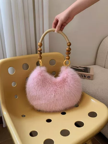 2025 New Imitation Fox Fur Handbag for Women, Korean Style Wooden Bead Chain Plush Bag, Versatile Autumn and Winter Fashion Shoulder Bag