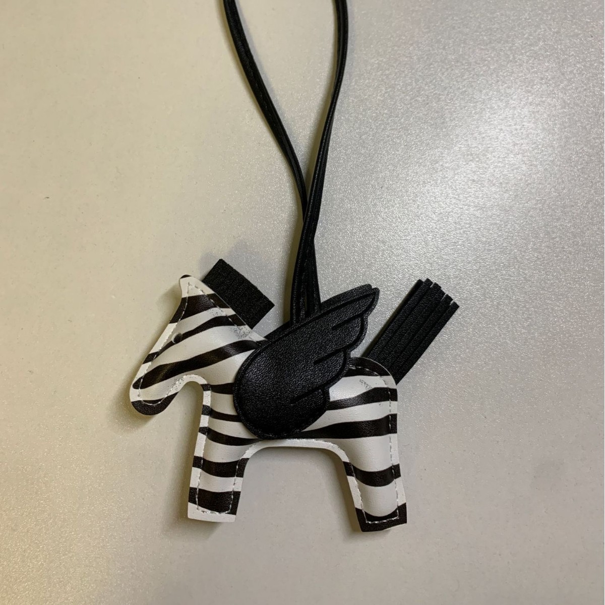 小飛馬h家ストラップpu皮プラチナバッグケリーバッグ掛けキーホルダーペンダントプレゼントかばんアクセサリー