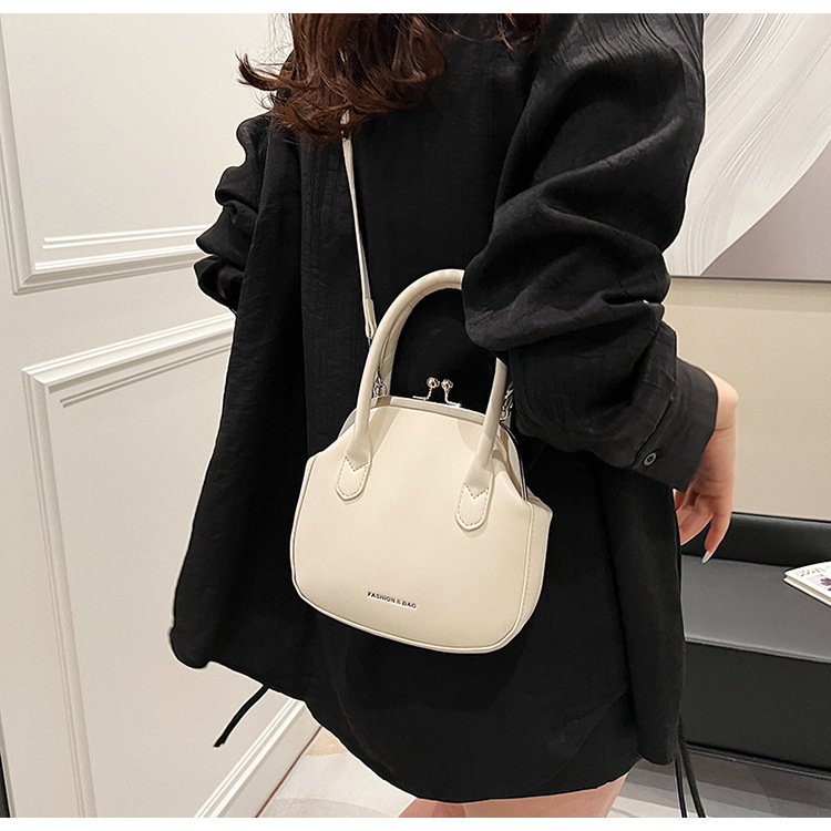 Women's Medium Pu Leather Solid Color Vintage Style Classic Style Buckle Dome Bag display picture 10