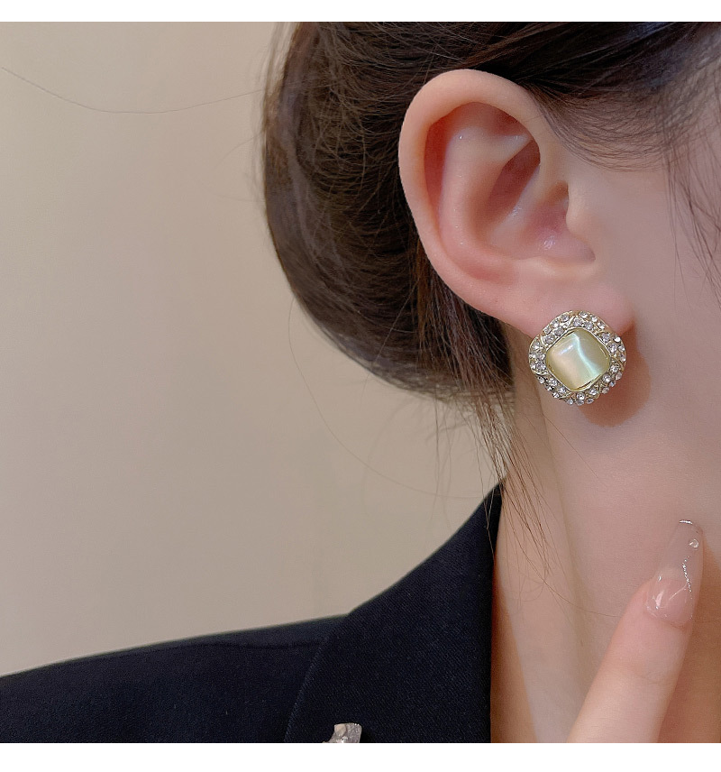 1 Pair Retro Square Alloy Inlay Rhinestones Opal Womenu0027S Ear Studs