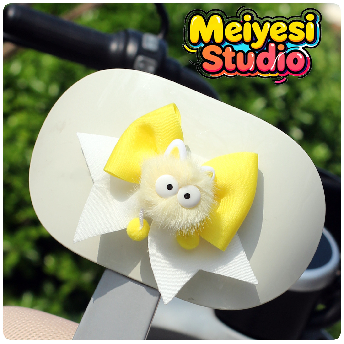 Coche eléctrico color pequeño arco accesorios de decoración orejas de gato pequeño monstruo lindo coche de batería accesorios de modificación pegatinas