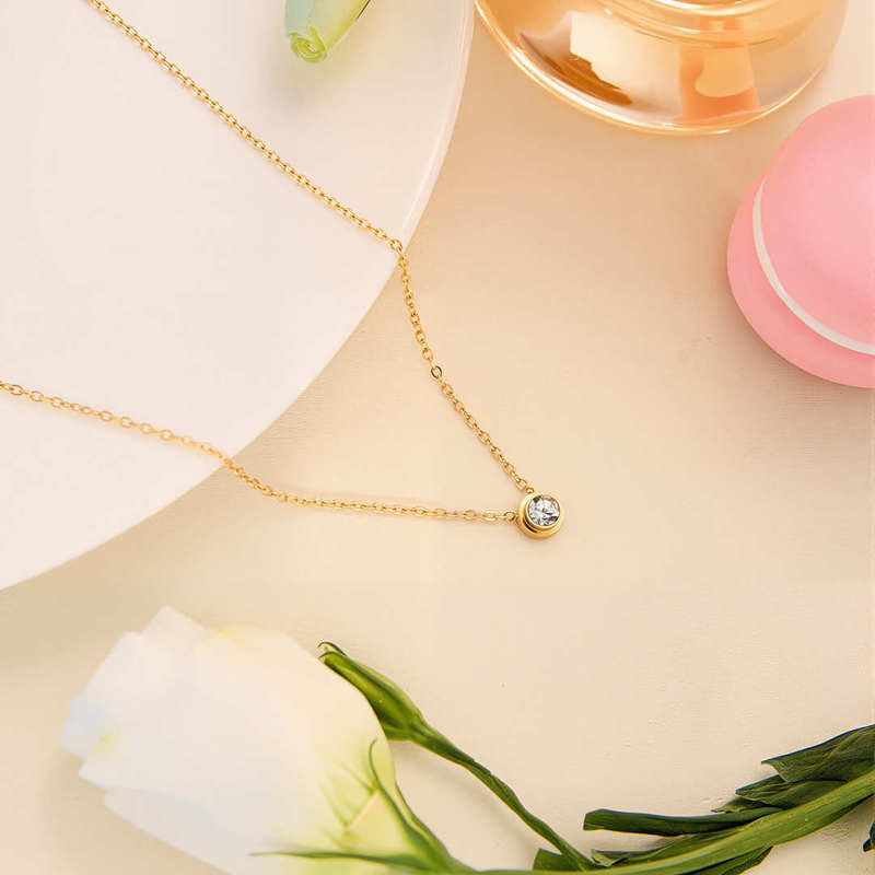 Rongxun titanium steel 18k gold diamond necklace bracelet women's simple fashion diamond clavicle chain necklace bracelet wholesale