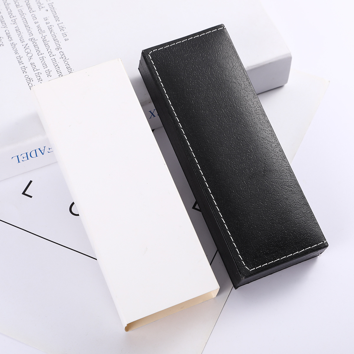 En stock al por mayor caja de papelería para estudiantes caja de pluma letras logotipo publicidad comercial caja de regalo de alta gama caja de pluma de firma