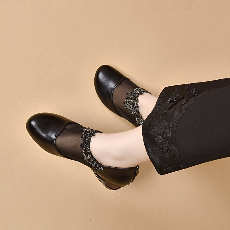 Sandal da bò lưới thoáng mũi tròn đế bệt cho nữ — Màu đen da bò