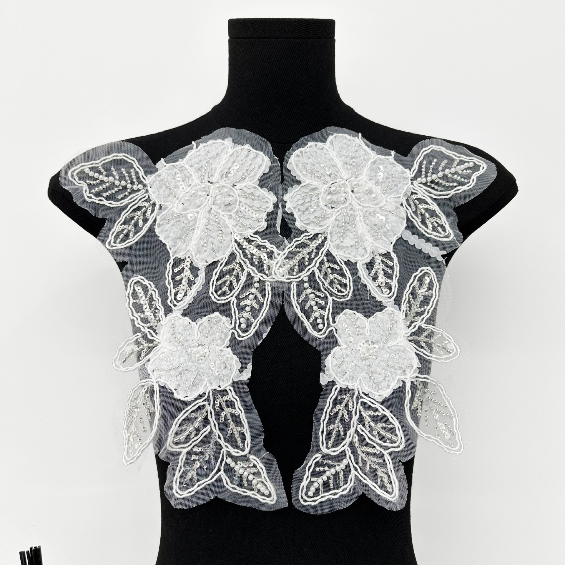 Blanco encaje bordado pegatinas de encaje floral vestido de boda DIY accesorios multi-tamaño floral mariposa decoración simétrica image 8