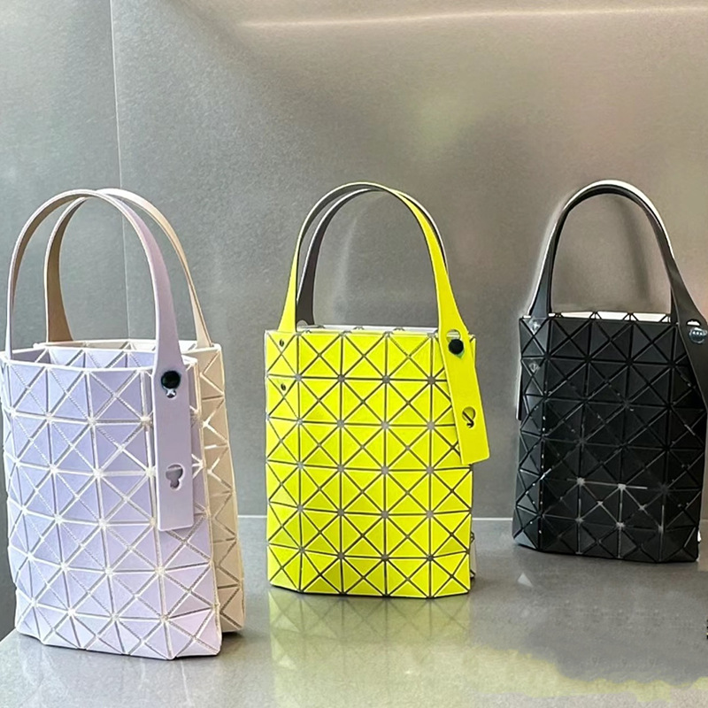 三月新款5*6格菱形格双子星混搭爆款紫拼马卡龙拼色手提手拎女包