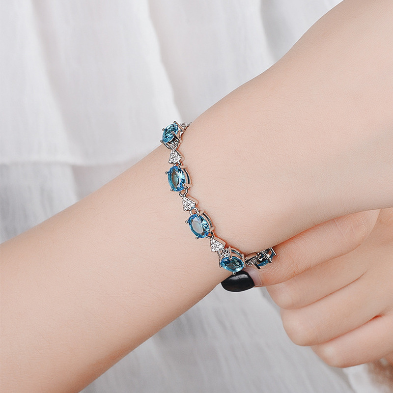 Imitation Blue Topaz Bracelet, 24K Rose Gold Plated Sapphire Bracelet, Triangular Full Diamond Blue Crystal Bracelet for Women Imitation Blue Topaz Bracelet, 24K Rose Gold Plated Sapphire Bracelet, Triangular Full Diamond Blue Crystal Bracelet for Women