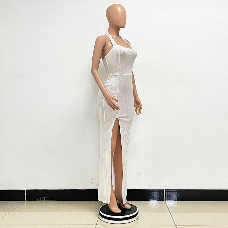 Cocktailjurk voor dames met split pailletten en halterstijl_voghion.com