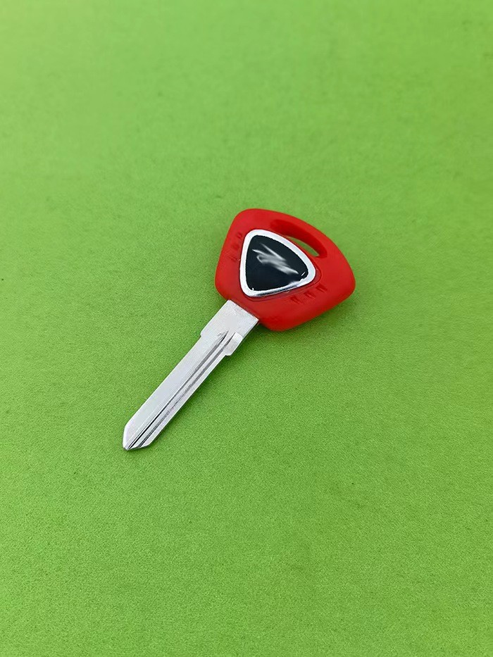 Suitable for Triumph Motorcycle Frog Prince 675 600 Rocket T100/800/900 Retro Key Blank/Handle
