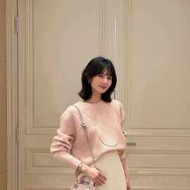 正确高版D家2026秋冬新款法式甜美温柔少女风纯色长袖针织上衣女
