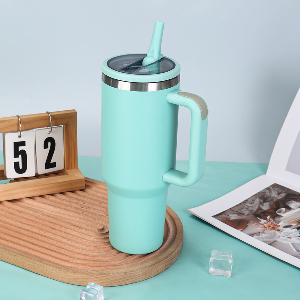Double-walled Vacuum Insulated Straw Cup 40oz Large Capacity_voghion.com