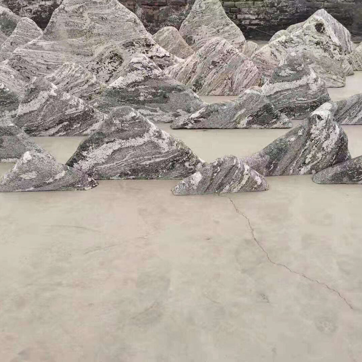 雪浪石切片组合泰山石户外天然石头景观石园林庭院室内造景摆件-阿里巴巴