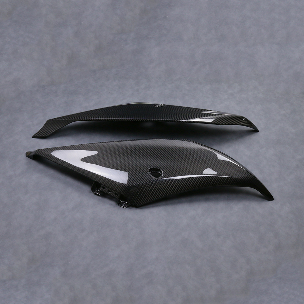 Suitable for new YAMAHA YAMAHA R3 front big side plate carbon fiber shell motorcycle accessories fairing