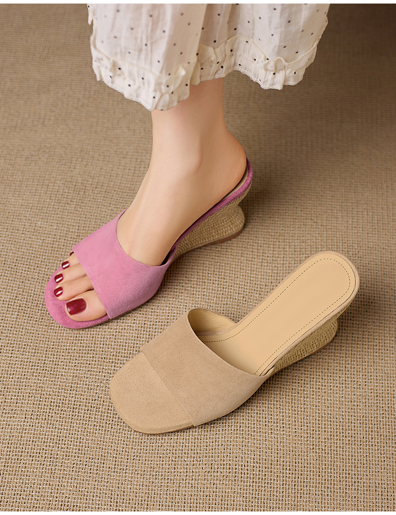 Dép sandal nữ quai ngang gót xuồng cao 9 cm, mũi hở, chất liệu da lộn giả cừu — Hồng, Màu hạnh- chi tiết 11
