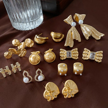 ������y���ĸ������h�r��ͨ�ں����Y���С���ٴ�߼��ж��