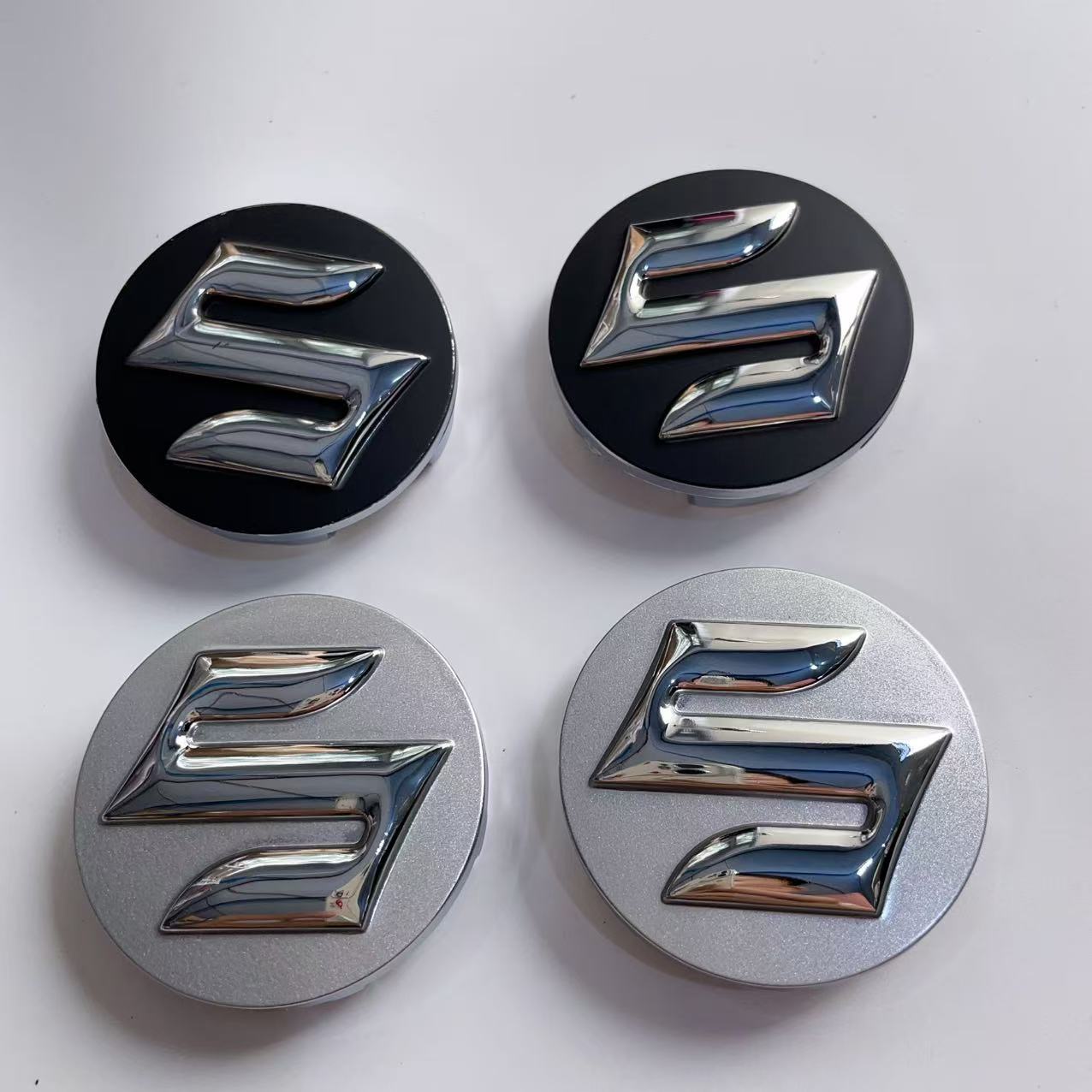 铃木轮毂盖新天语SX4雨燕羚羊奥拓锐骑汽车轮胎中心盖标54mm车标