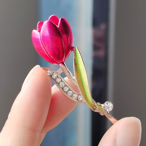 Brooch for women, tulip scent, small fragrance corsage, suit jacket, anti-exposure pin, clothing accessories, collar pin, jewelry