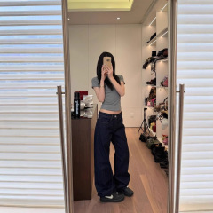 SUNONEONEは色のもとの牛のジーパンの女性の春の直筒の濃い色のゆったりしている感をぶつけて水洗いして痩せているカジュアルなズボンを現します。