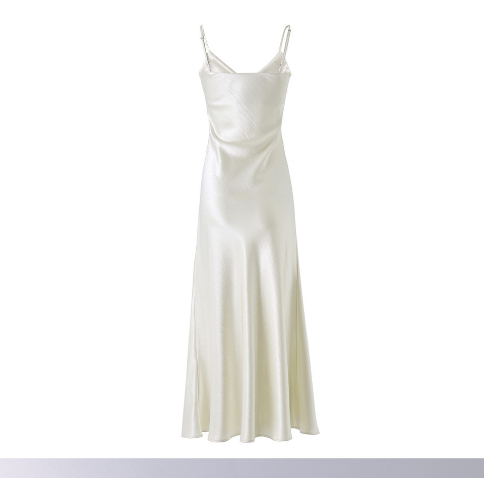 Đầm maxi nữ satin dáng suông, cổ yếm dây mảnh, thiết kế xéo cạnh — màu đen chi tiết 26